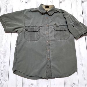 Eddie Bauer mens medium Fly fishing shirt green/gray in color